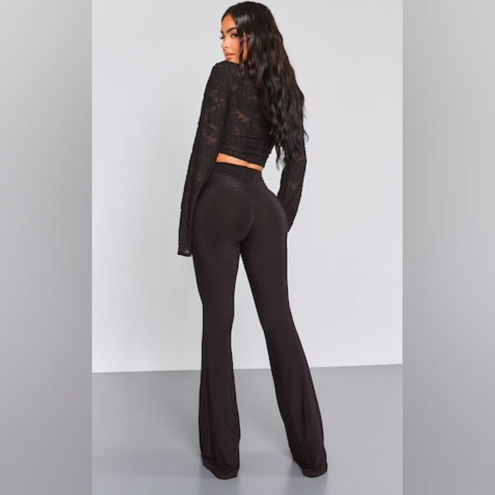 PrettyLittleThing Petite Black Flare Ruched Bum Slinky Pants Size 6 in black NWT